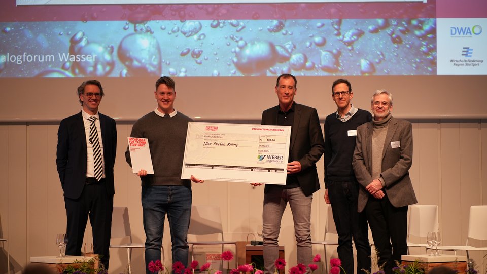 Überreichung des #zukunftspreises #wasser an Herrn Rilling durch Herrn Bitsch von Weber Ingenieure