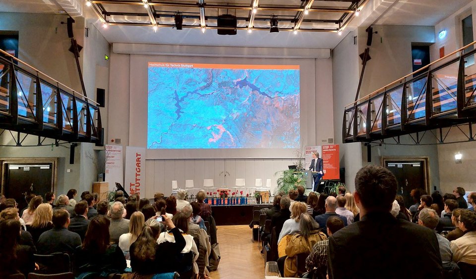 Volle Aula, viele Ideen und intensiver Dialog für das #zukunftsthema #wasser