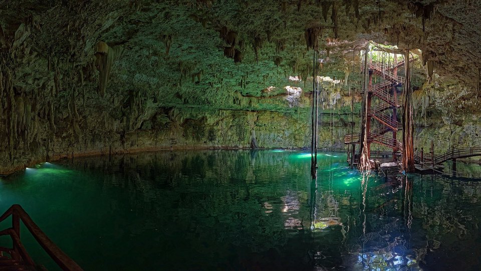 Cenote Maya