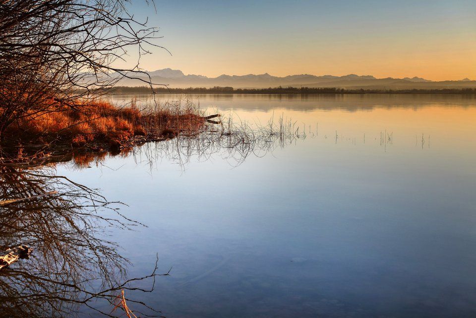 Ammersee in der Abendsonne.